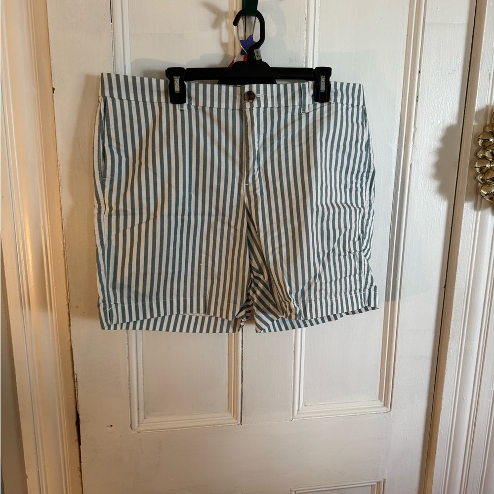 Women’s Old Navy Blue and White Striped Shorts Sz 16